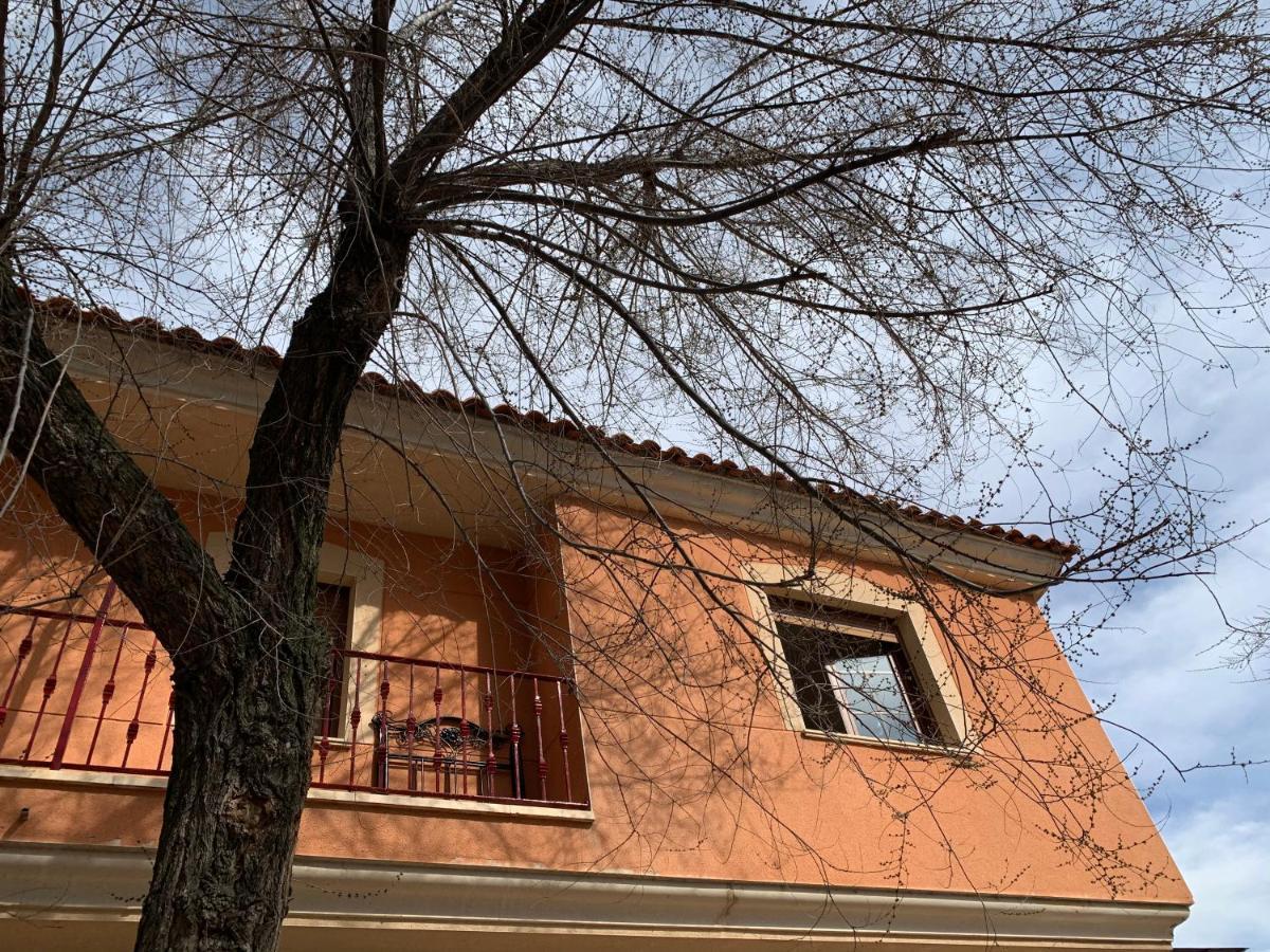Hoster Cinema Verona Томельйосо Екстер'єр фото